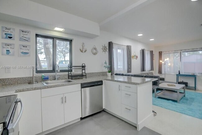 Photo - 1700 SW 20th St Unit a