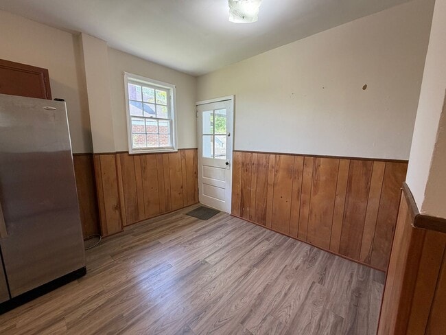 Photo - 2 Bedrooms- 1 Bathroom- House in Celanese!