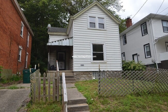 Building Photo - Great North Fairmount 3 bedroom single fam... Rental