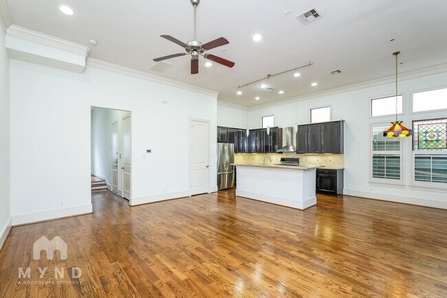 Photo - 9530 Pemberton Trce House