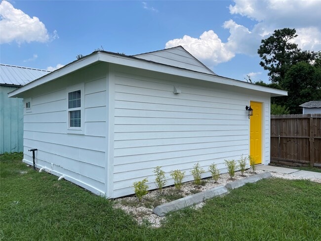 Building Photo - 229 Neyland St Unit C Rental
