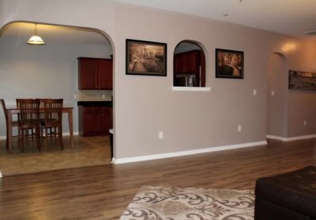 613 Pecan Grove Loop
