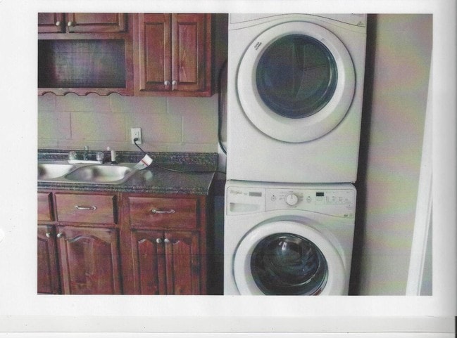 Photo - Lincoln Terrace Apartments