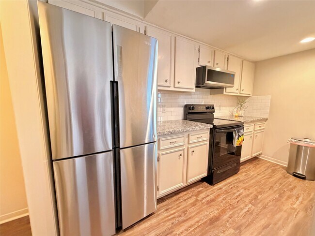 Photo - 9517 Clanton St