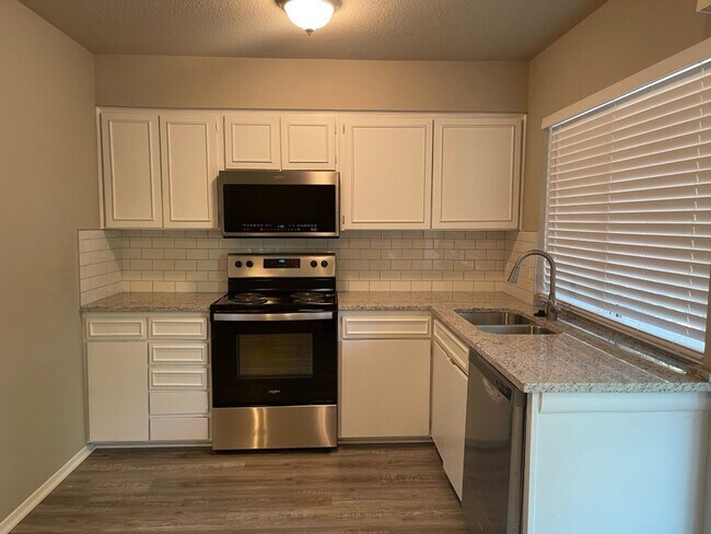 Photo - 1517 Vanderbilt Dr