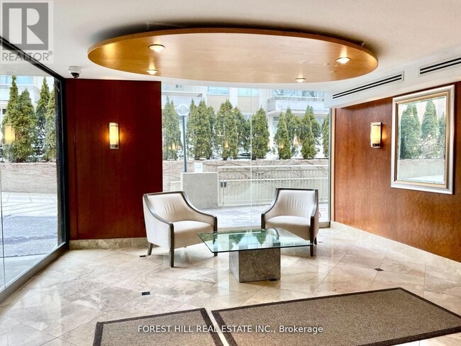 Photo - 423 Avenue Rd Unité 1