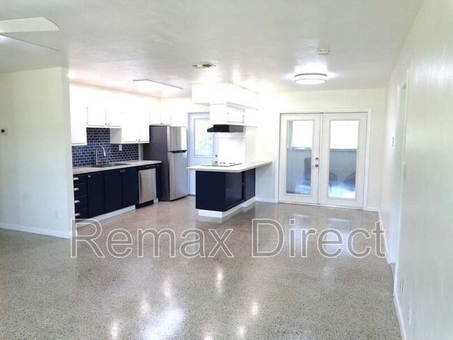 Photo - 744 Buttonwood Rd