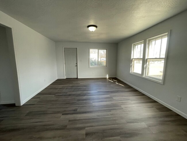 Photo - Available Now 2 bedroom 1 bath home