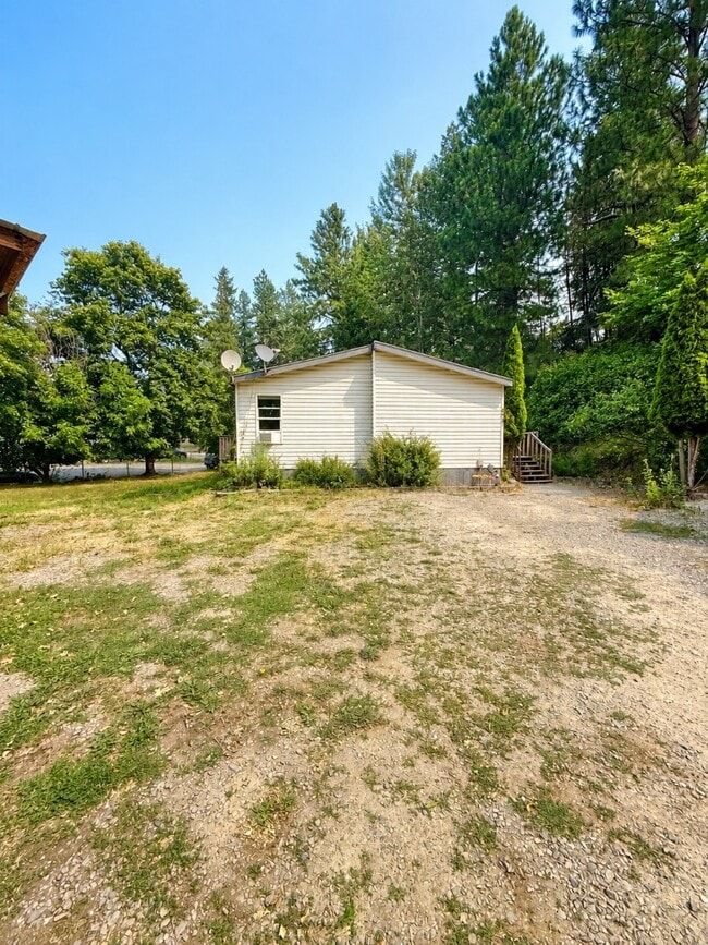 Photo - 6647 Alderson Ln