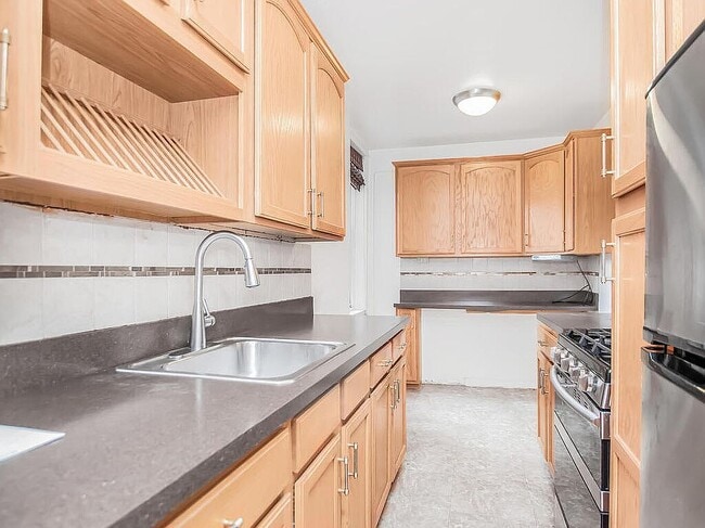 Photo - 1425 Thieriot Ave