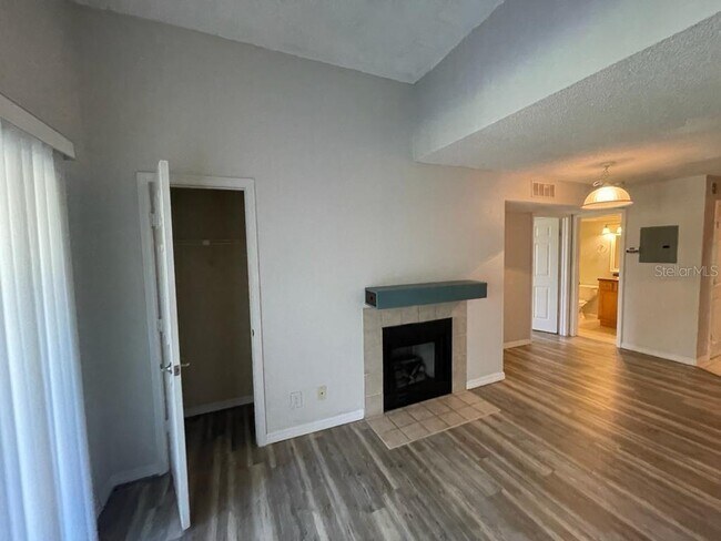 420 Forestway Cir Unit 302