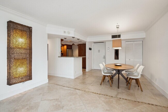 Photo - 1170 N Federal Hwy Unidad 311