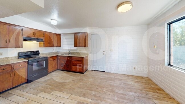 Building Photo - 51 S Melrose Ave Rental