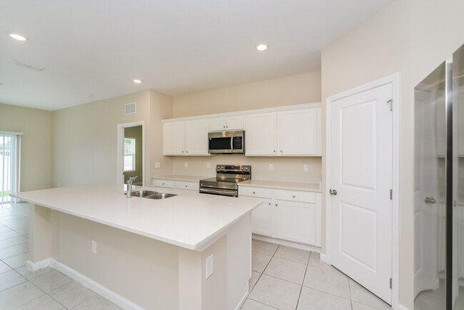 Photo - 340 Kenilworth Dr