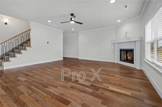 Photo - 1804 Charles St