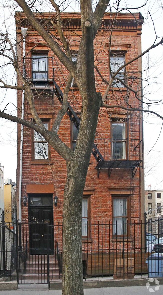 Photo - 190 Pacific St