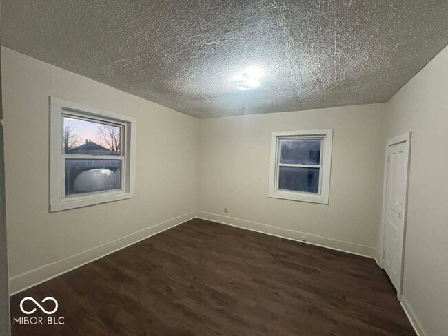 Photo - 1014 W 33rd St