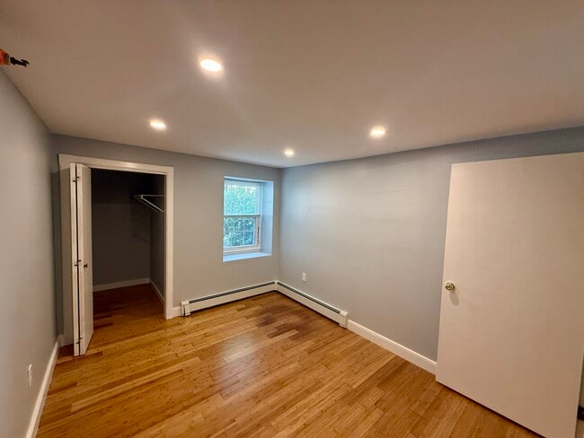 Photo - 260 Hope St