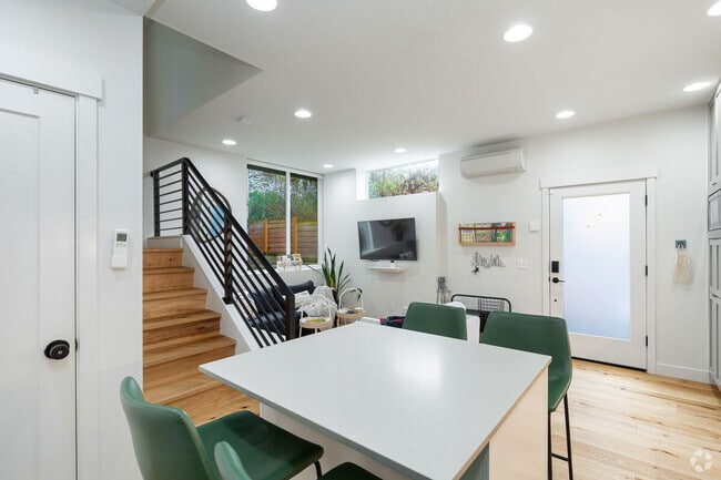Building Photo - 69 W Dravus St Rental