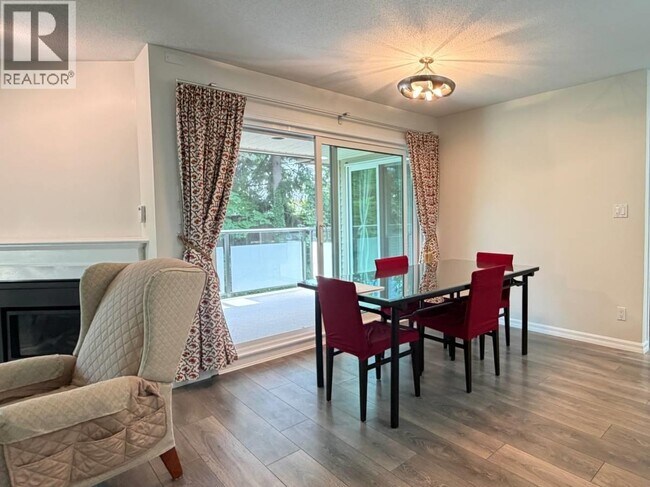 Photo - 2970 Linwood St Unit 402