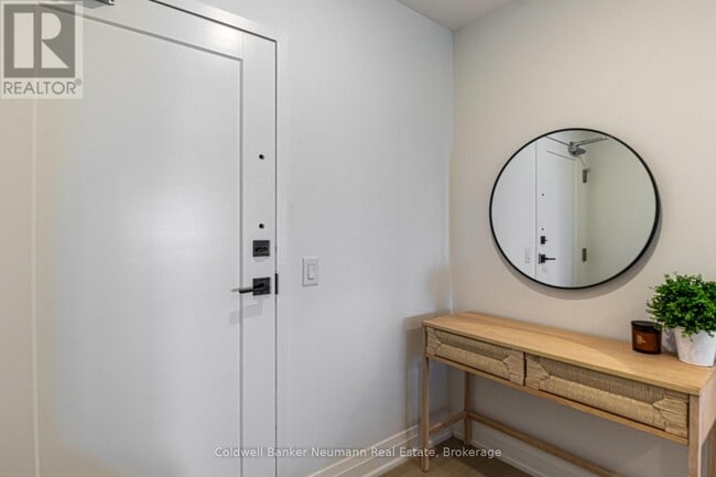 Photo - 71 Wyndham St S Unité 1206