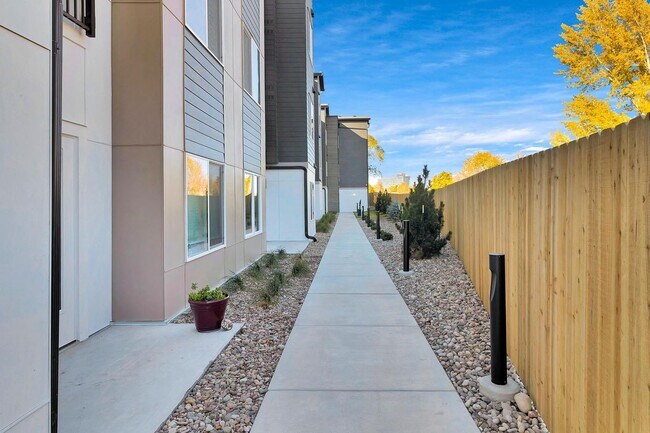 Photo - The Palisade: Modern Studio Living: Contem... Unit A302