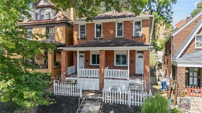 Building Photo - 2450 Starkamp St Unit #2