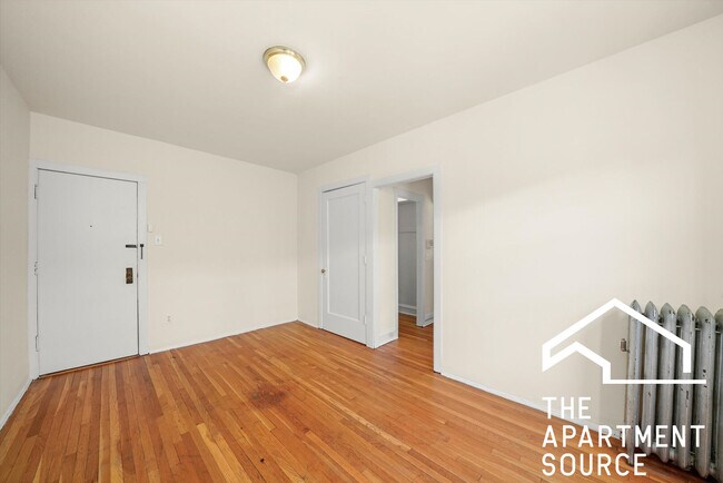 Photo - 3304 W Schubert Ave