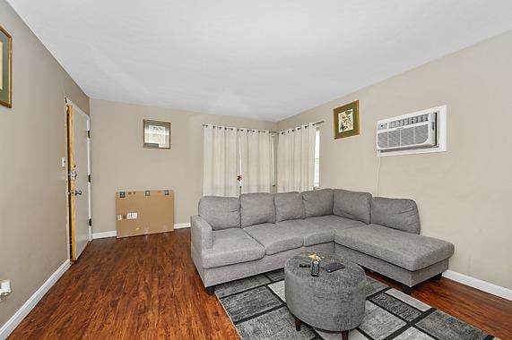 Photo - 3913 E Gatewood Ln Unit Apt 2