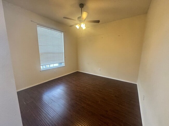 Photo - 1705 River Oaks Dr