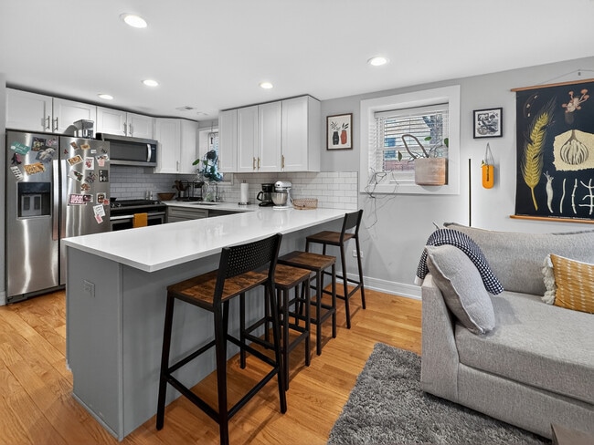 Photo - 3534 W Wrightwood Ave Unit G