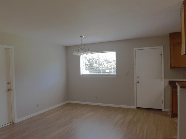 Photo - 1211 Mulberry Dr