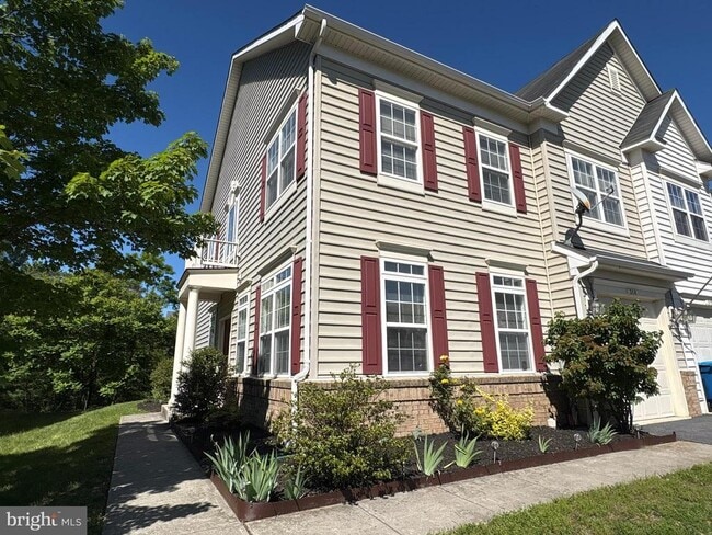 Photo - 314 Kintyre Ln