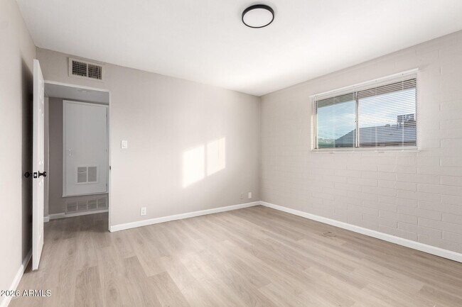 Photo - 405 S Priest Dr Unit 6