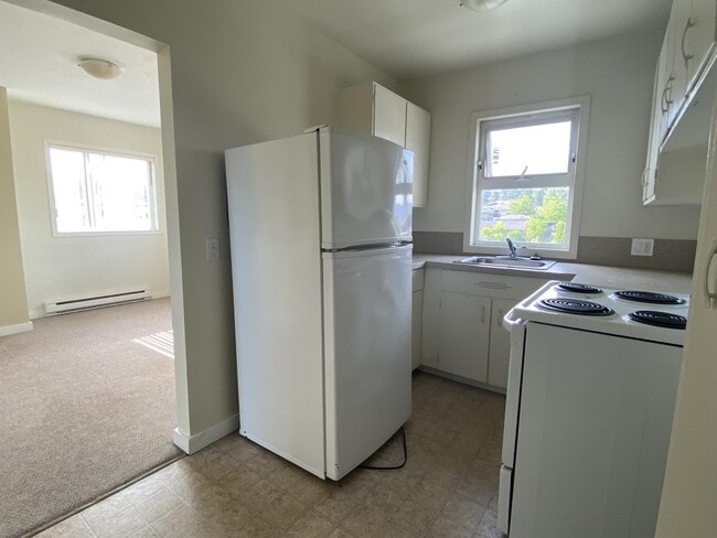 Building Photo - 4019 Redford St