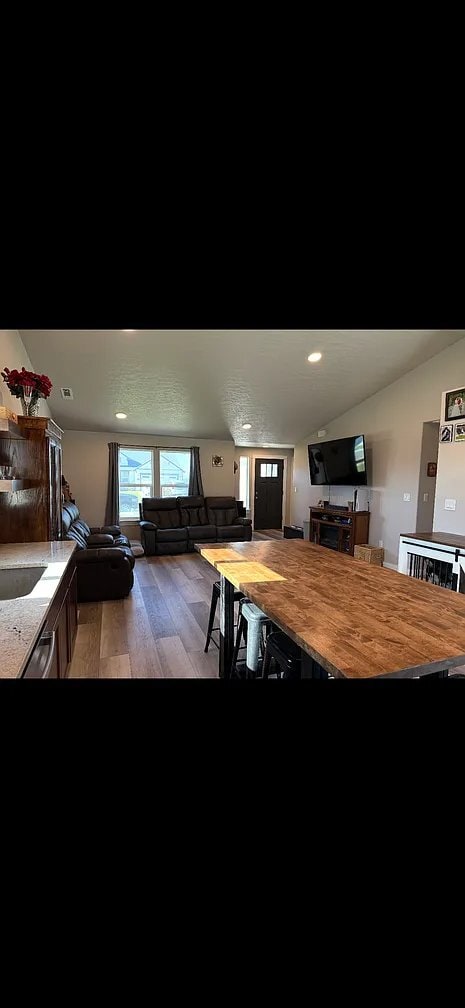 4908 Corinth Dr