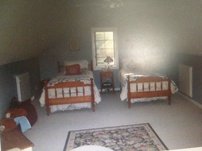 Building Photo - 1241 Locust Ave Rental