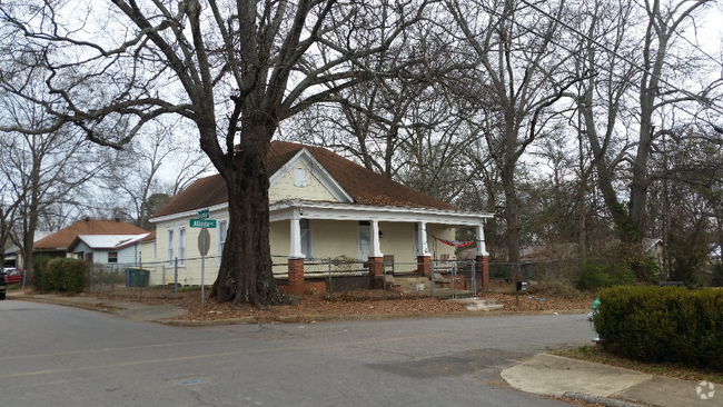 Building Photo - 327 Atlanta Ave Rental