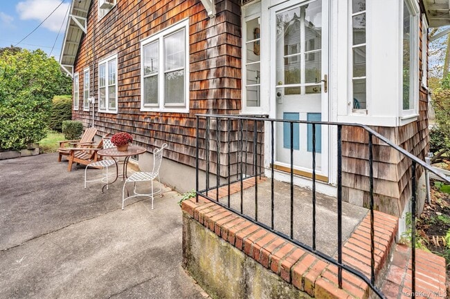 Photo - 489 Elton St
