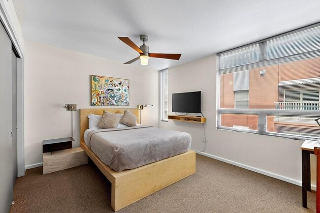 Photo - 343 Platinum St SW Unidad B