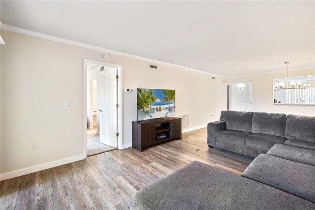 Photo - 6211 Timberlake Dr Unit B9