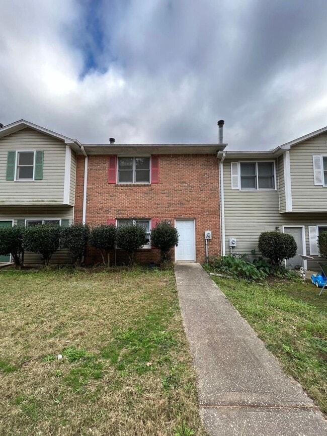 Townhome For Rent In Pelham!!! Available t... - Townhome For Rent In Pelham!!! Available t...