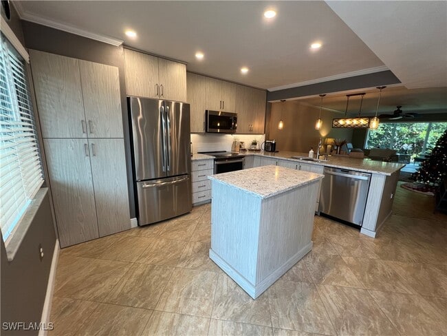 Photo - 3051 Sandpiper Bay Cir Unit I102