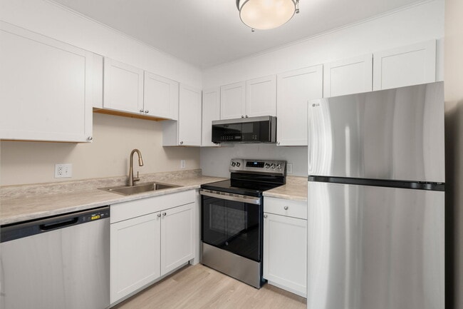 Photo - 1801 Ocean St Unidad S24