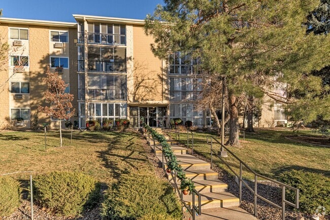 Building Photo - JUST LISTED: 2BDR/2BTH CONDO IN HEATHER GA...