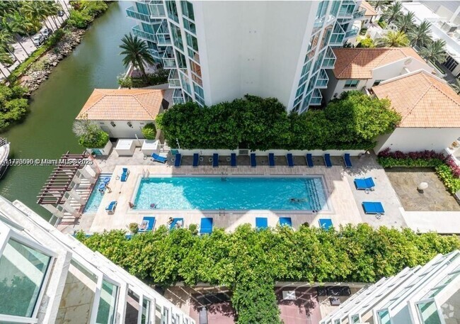 Building Photo - 250 Sunny Isles Blvd Unit 3-1102 Rental