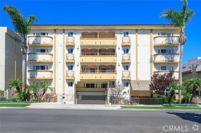 Building Photo - 1828 Glendon Ave Unit 102 Rental