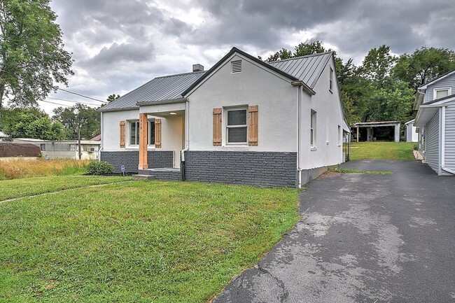 Photo - 1712 Oaklawn St