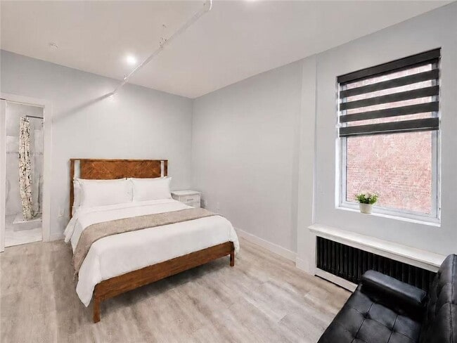 Photo - 40-36-4077 77th St Unit 204