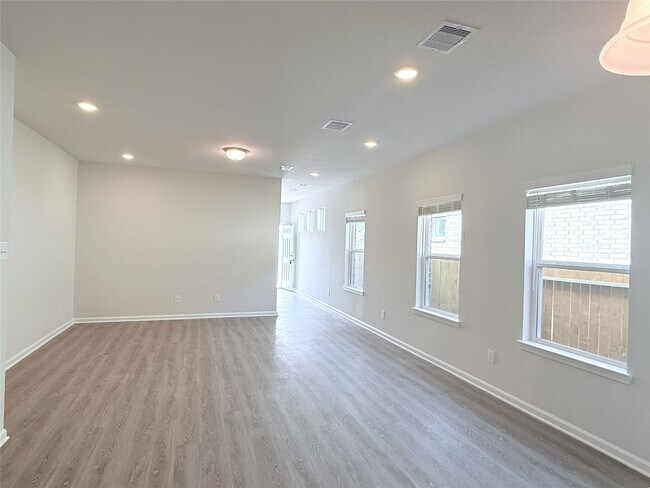 Photo - 10260 Badger Run Ln